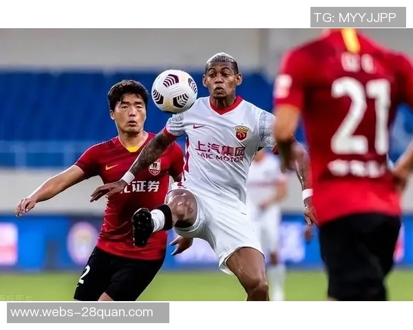 2016年国安与鲁能激战全场回顾精彩瞬间与战术分析