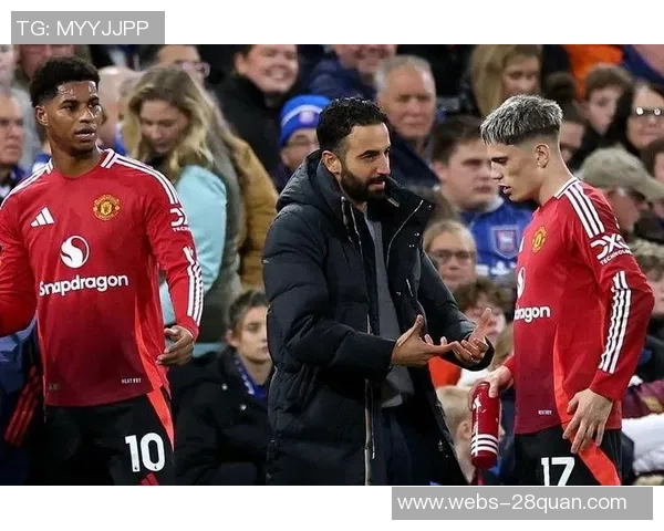 曼城与曼联激战延期引发球迷热议赛事安排何时重启